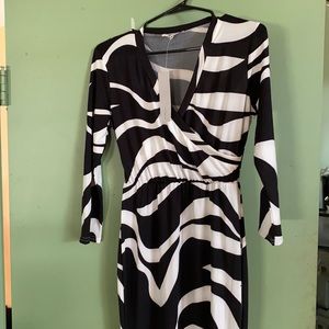 NWT Sunnow Dress